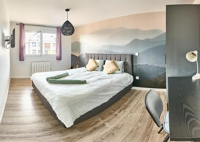 Eclat Dore Bondy Suites Free Parking